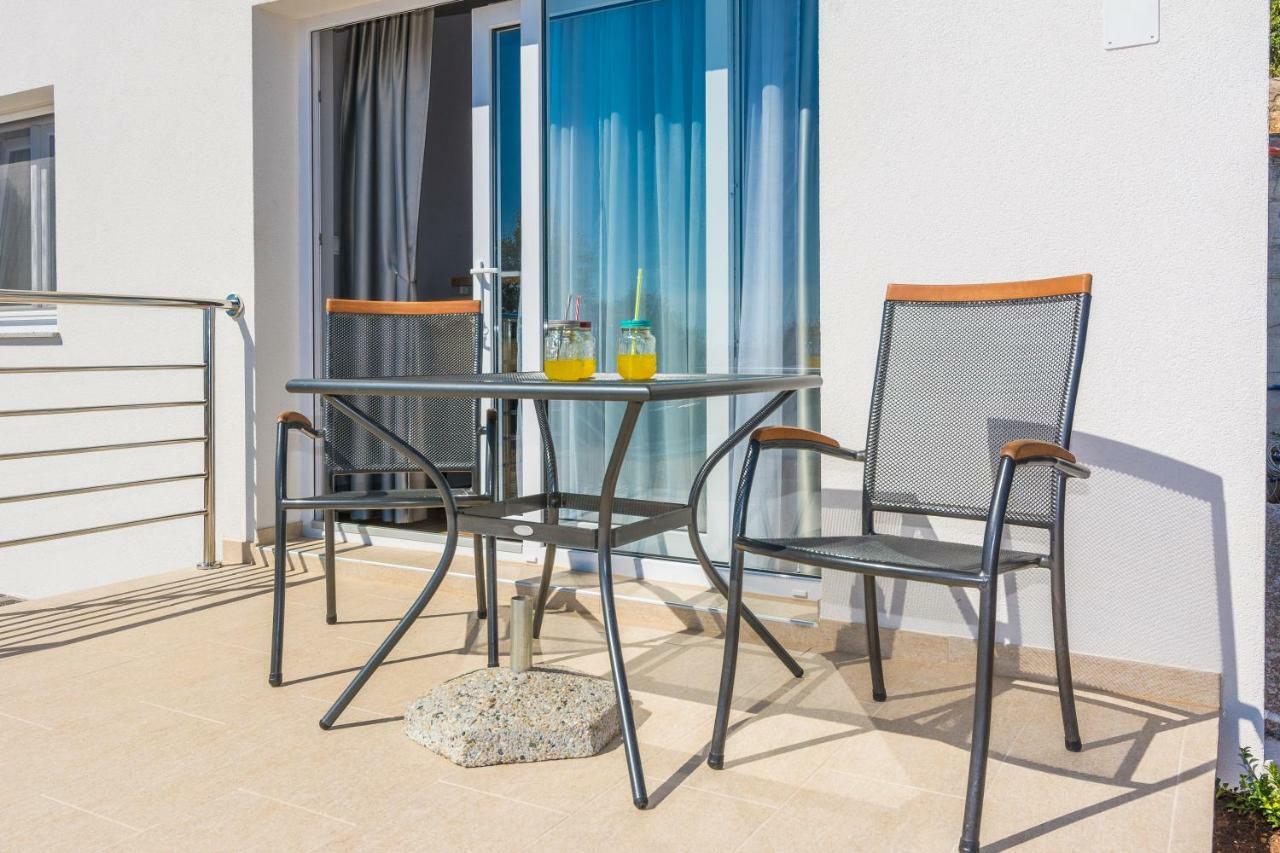 Apartmani Jadranka Starigrad Paklenica Eksteriør bilde