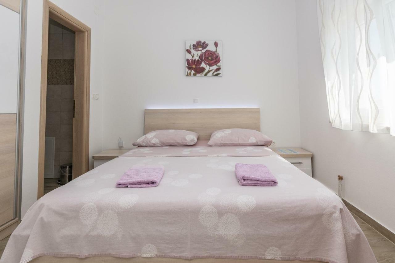 Apartmani Jadranka Starigrad Paklenica Eksteriør bilde