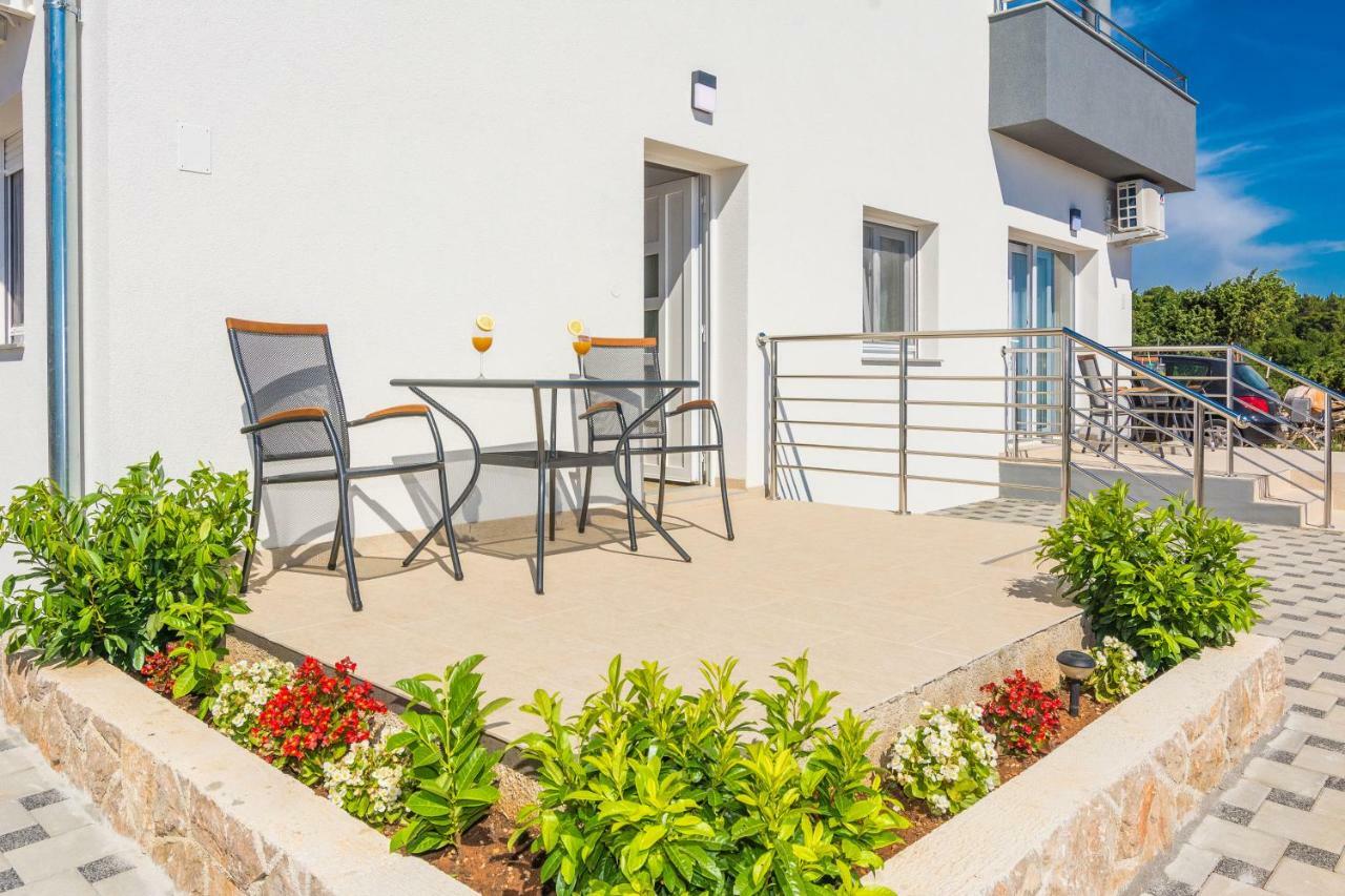 Apartmani Jadranka Starigrad Paklenica Eksteriør bilde