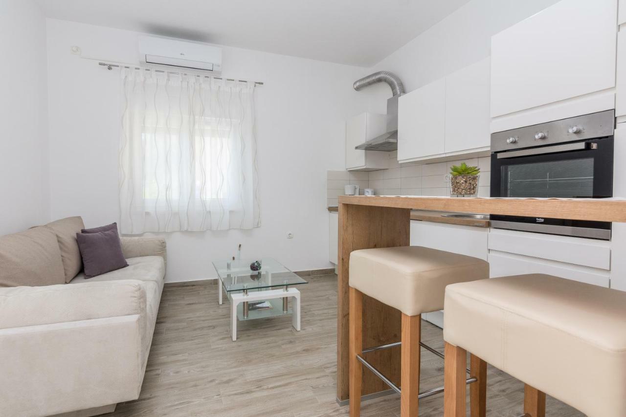Apartmani Jadranka Starigrad Paklenica Eksteriør bilde